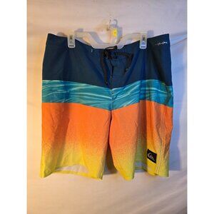 Quiksilver Mens Board Shorts Swimtrunks Size 38 waist Colorful XL